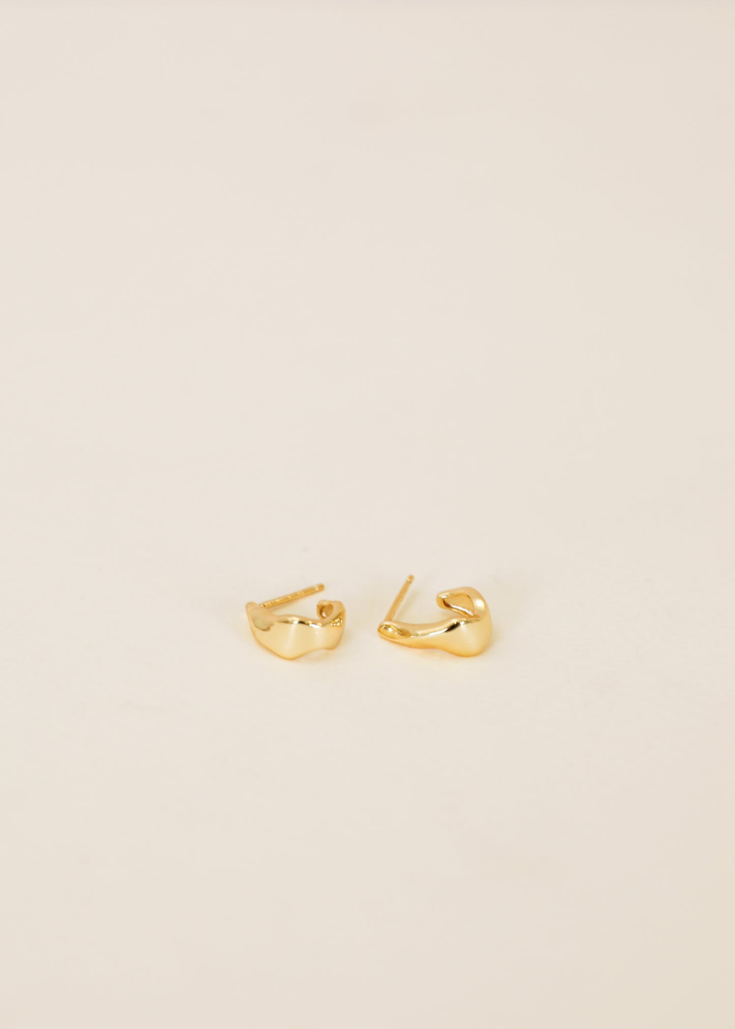 Small Ripple Gold Hoop