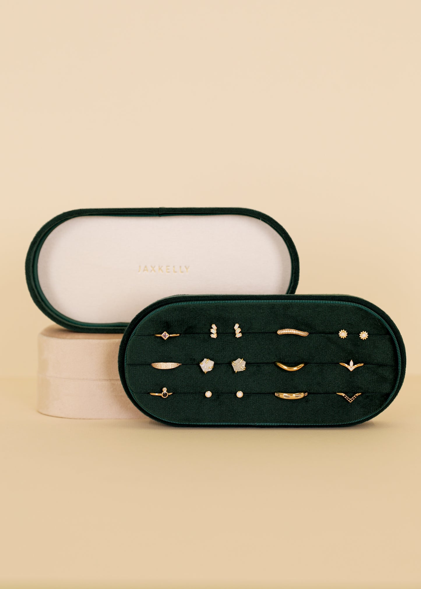 Large Oval Velvet Jewelry Box