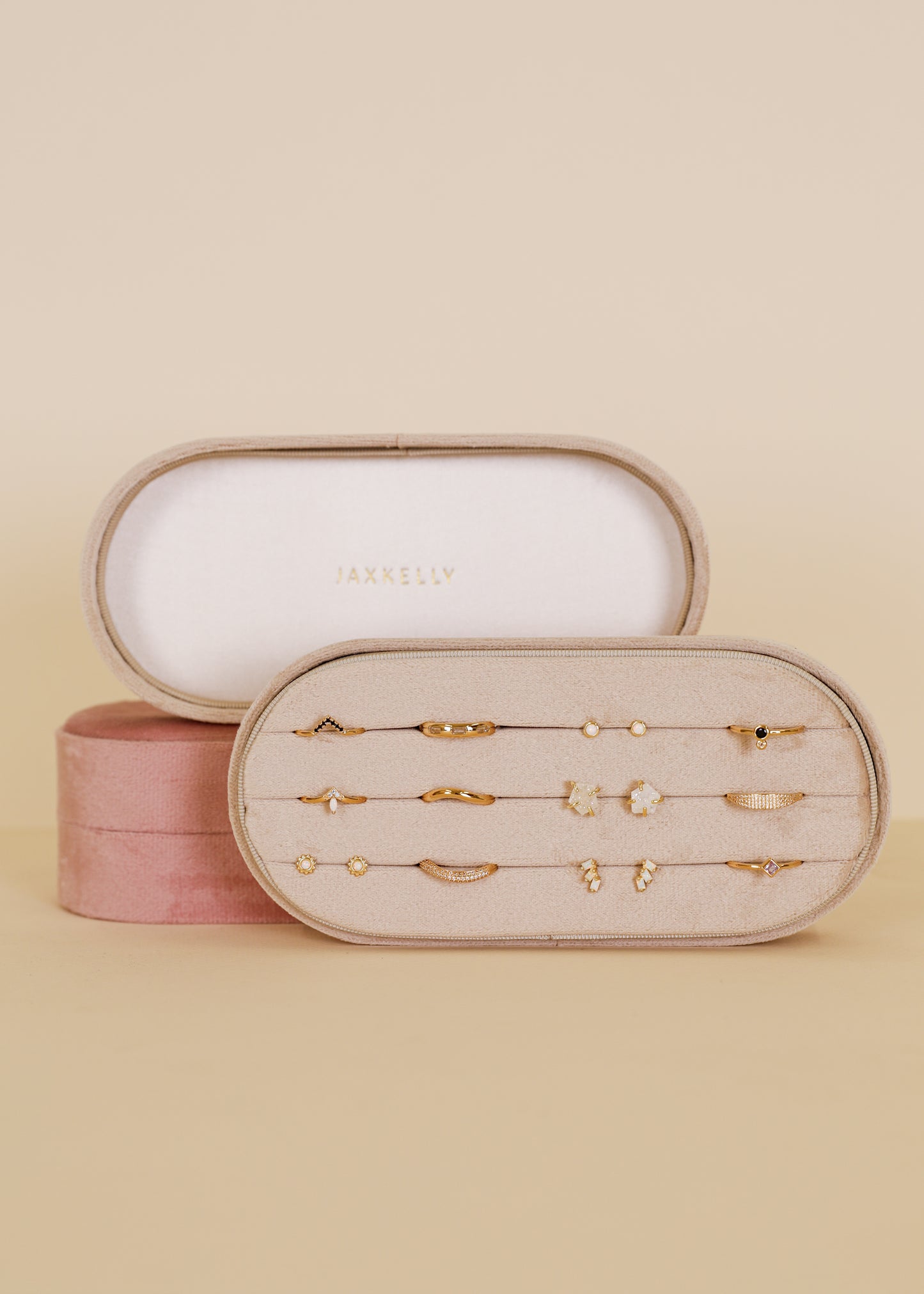 Large Oval Velvet Jewelry Box
