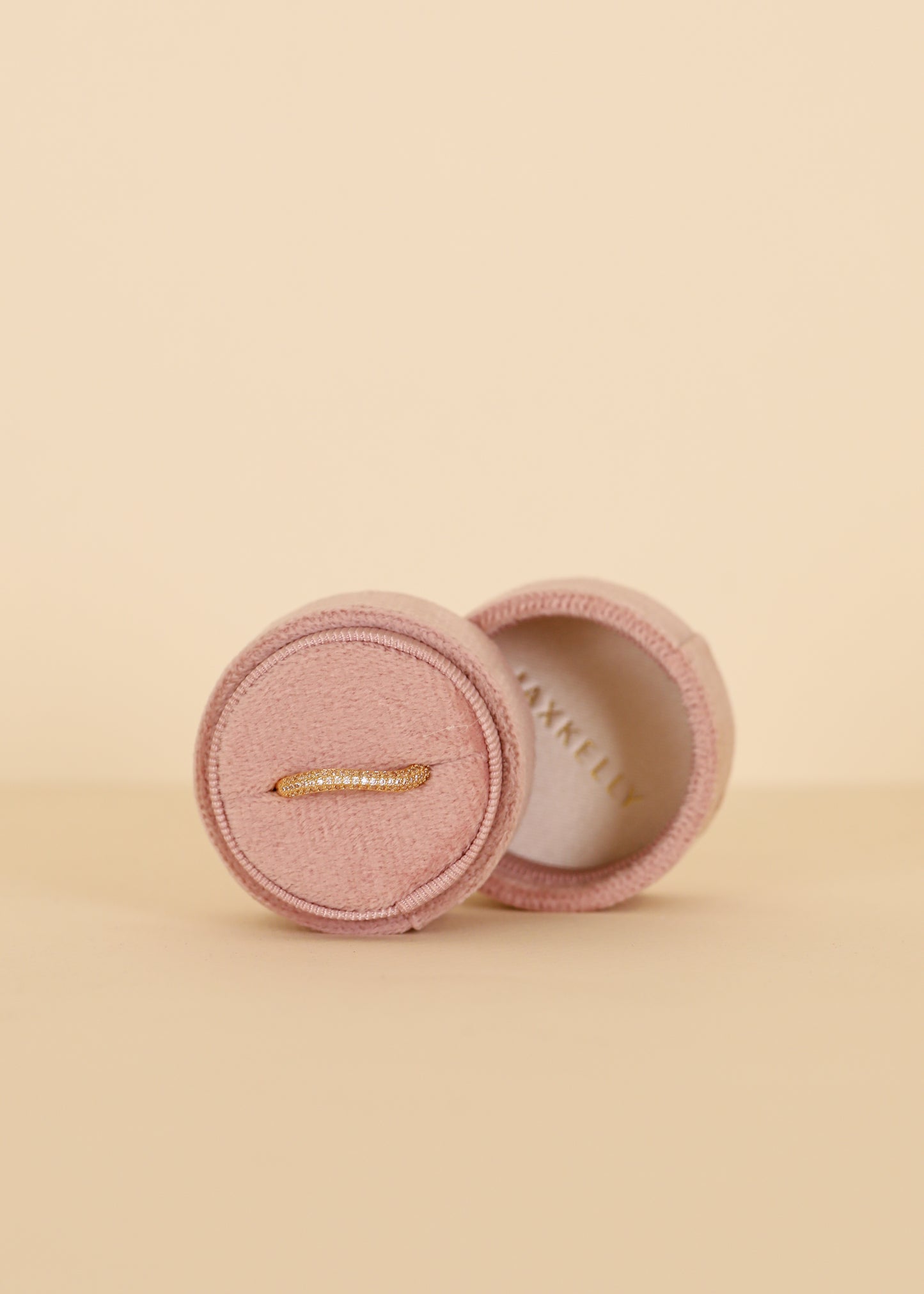 Circle Velvet Jewelry Box