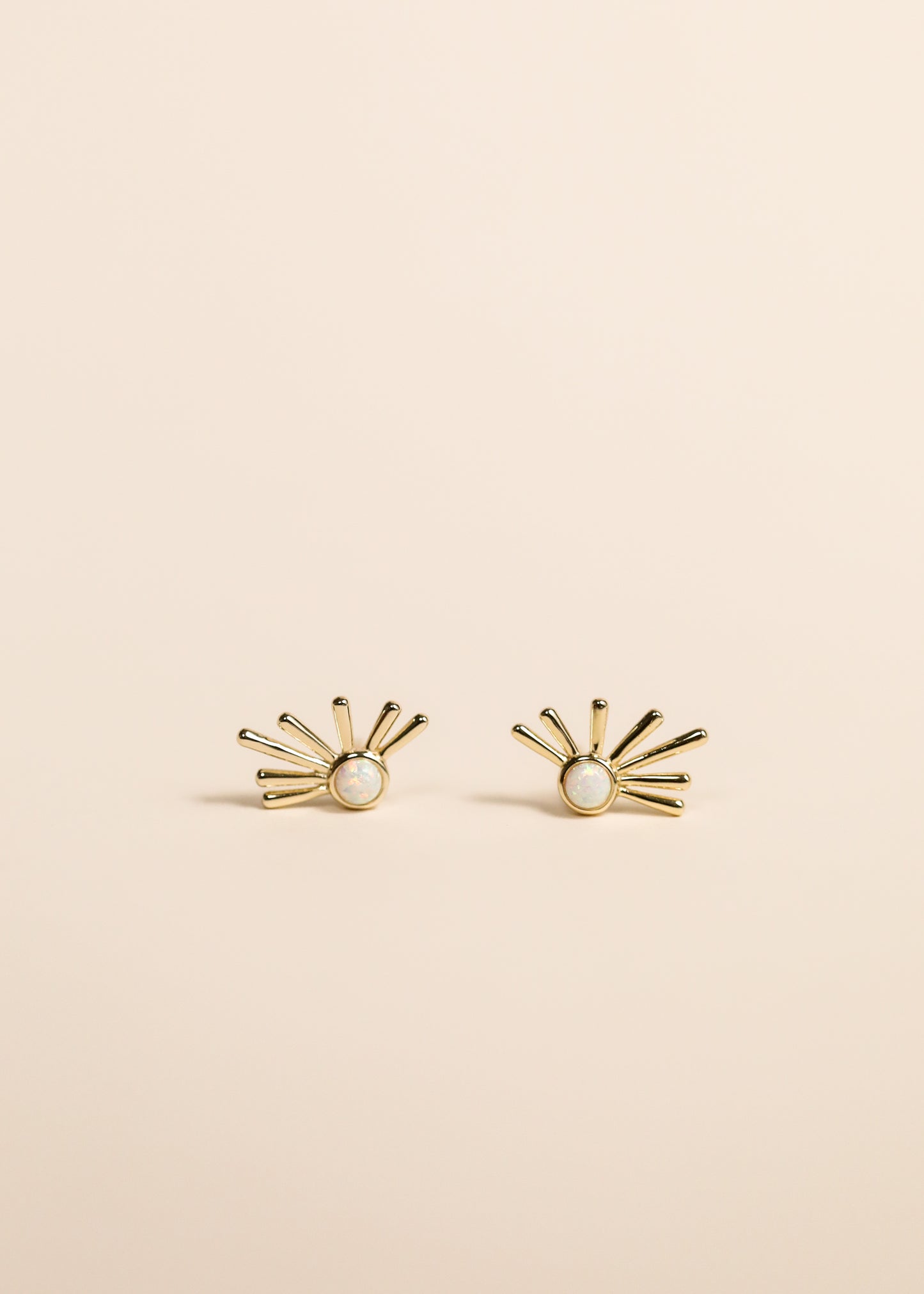 Sun Ray - White Opal