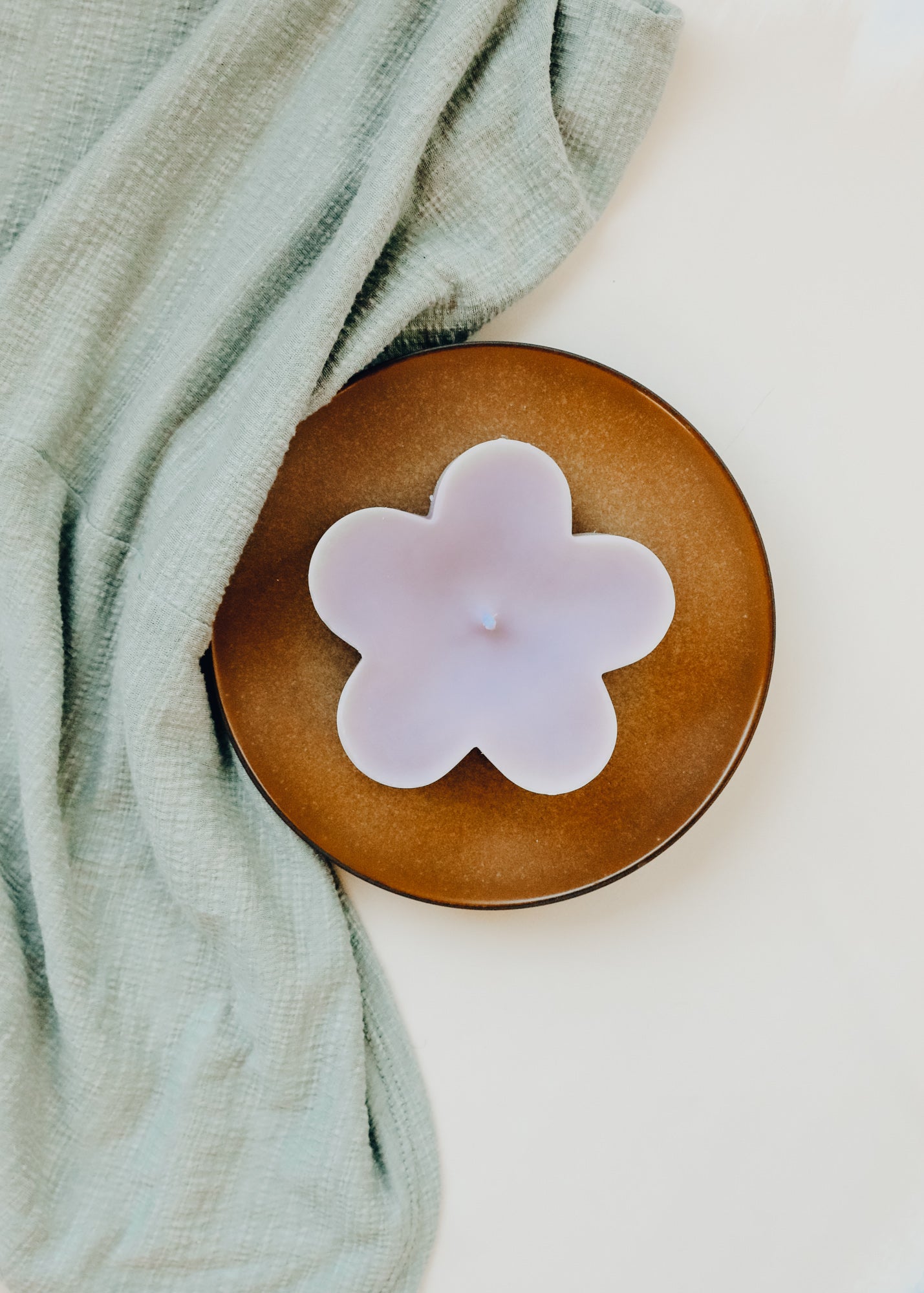 Petal Molded Candle - Lavender