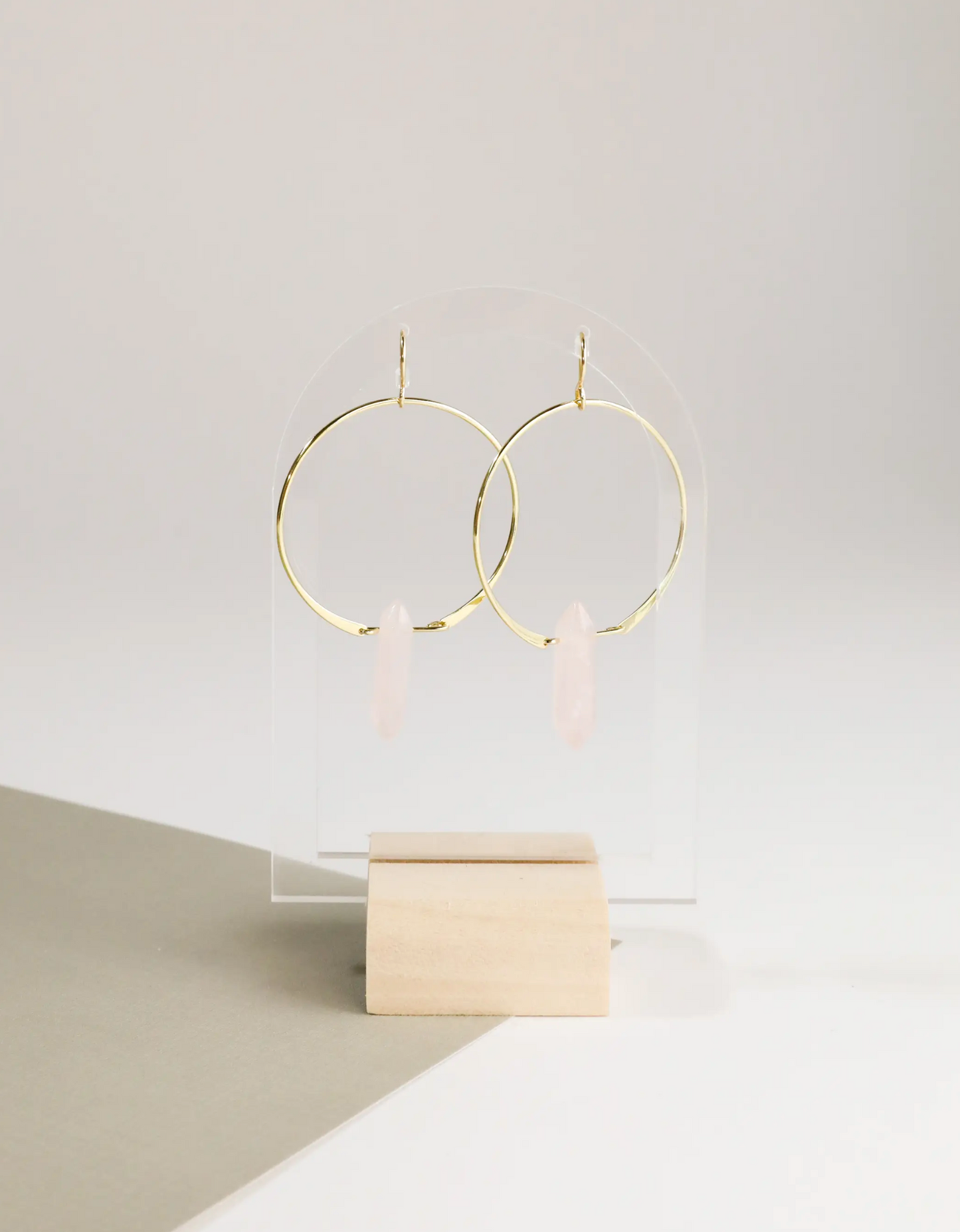 Hollow Archway Earring Holder