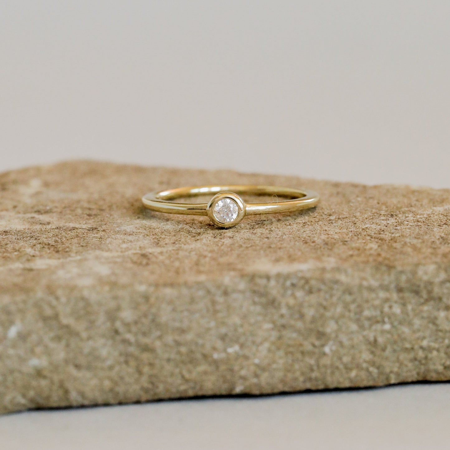 Simple Stud Ring