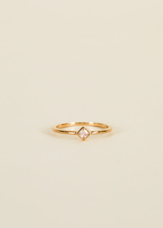 Gold Ring - Diamond Stud Champagne