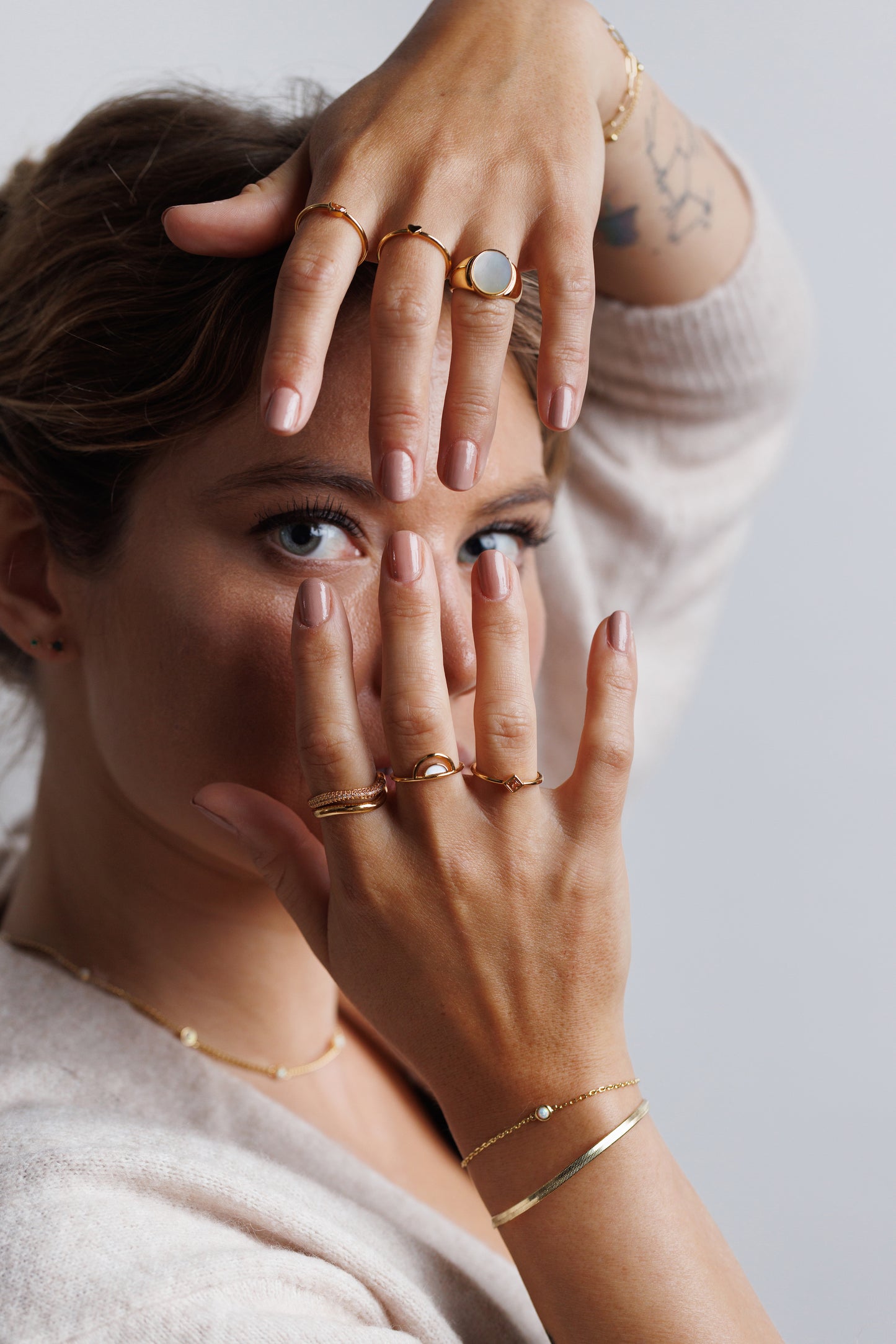 Mother of Pearl Stone Arch Ring