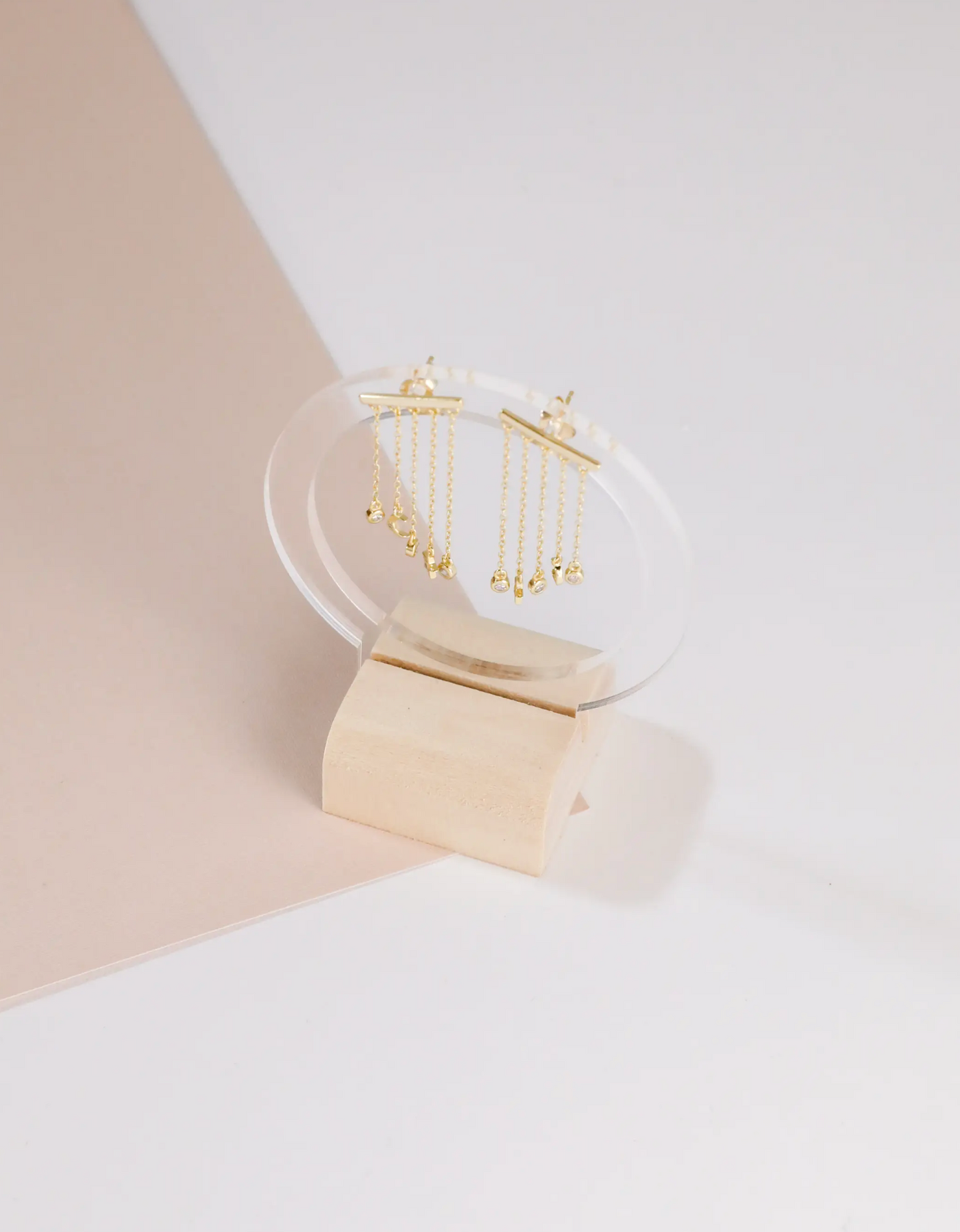 Hollow Circle Earring Holder